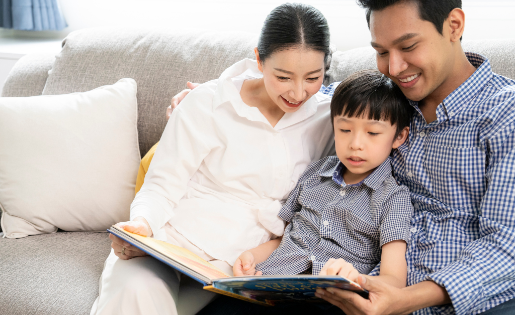 helping children love reading featured family reading Helping children love reading through shared reading time at home