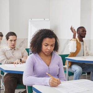 Listening Tes TOEFL: 5 Strategi untuk Meningkatkan Skor