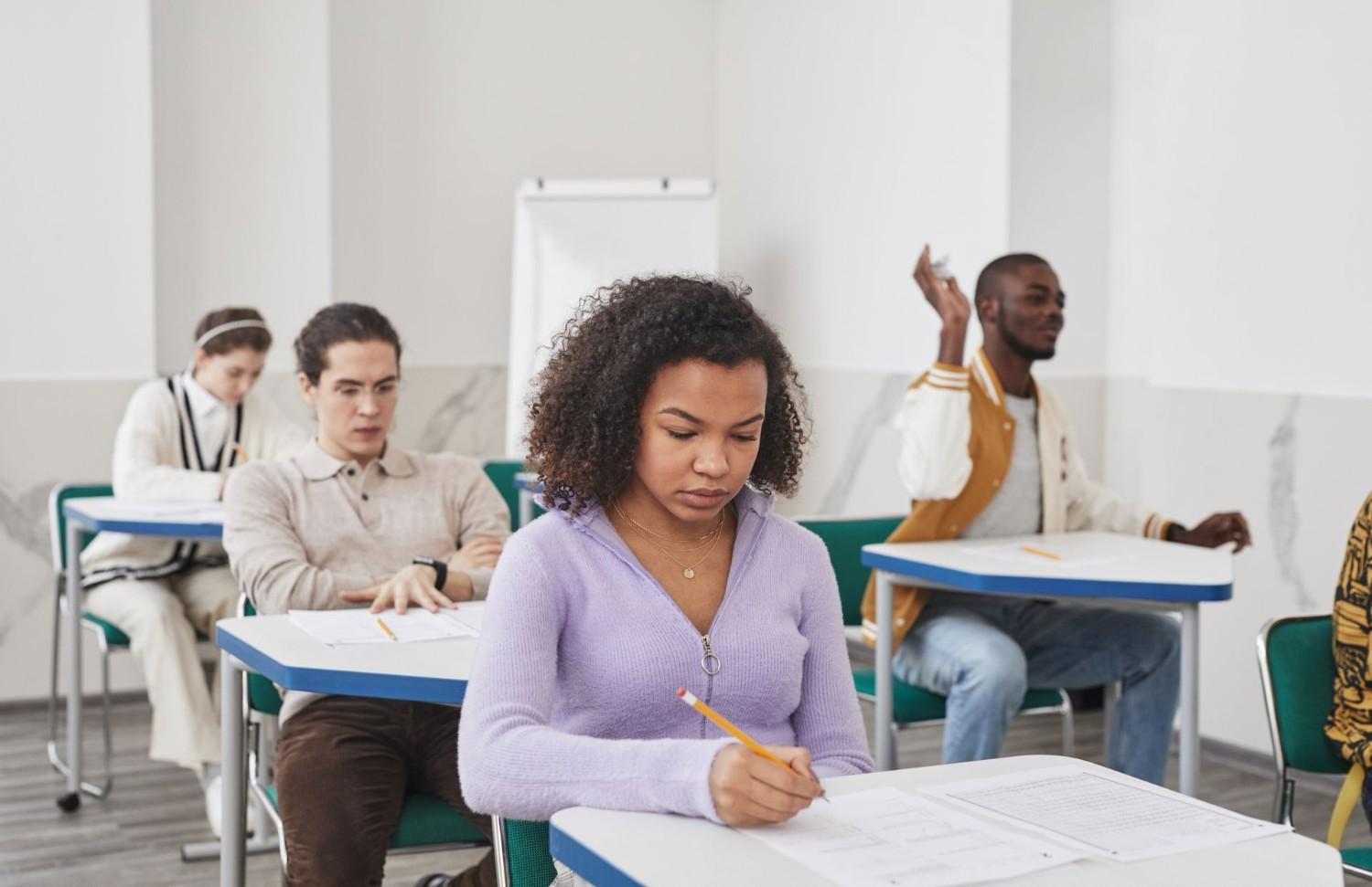 Listening Tes TOEFL: 5 Strategi untuk Meningkatkan Skor