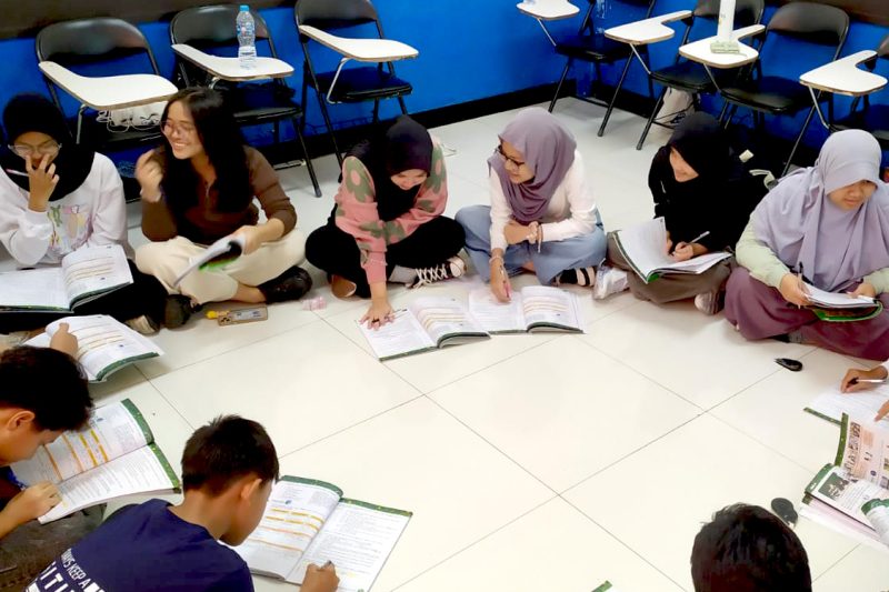 kursus bahasa Inggris SMP LIA MGT