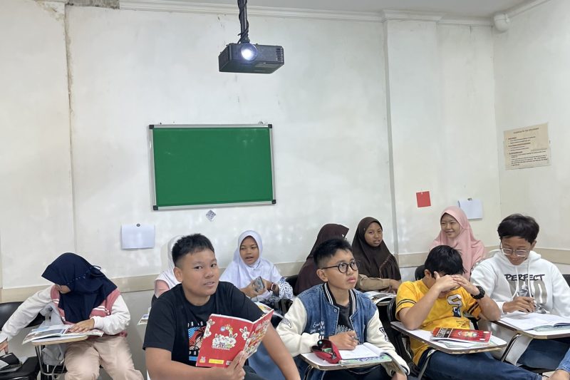 les bahasa Inggris LIA Cirebon