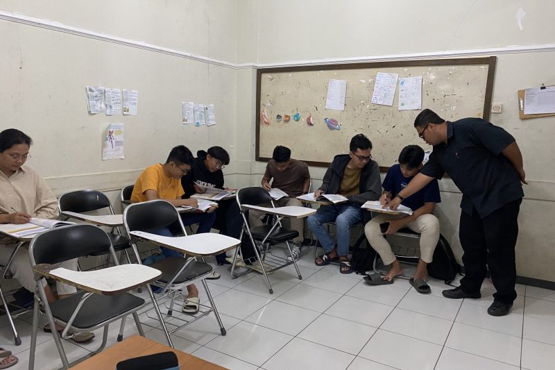 les bahasa Inggris LIA Purwokerto