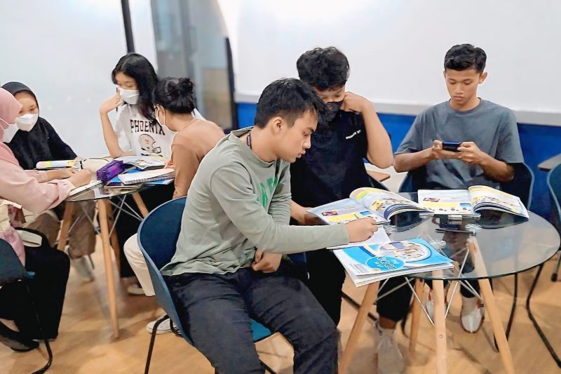 Kursus Inggris Dewasa LIA pajajaran