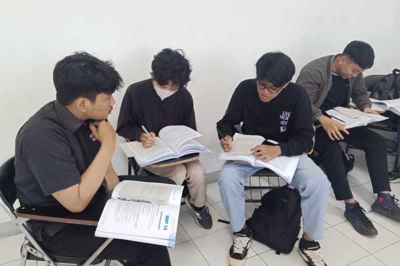 TOEFL Preparation LIA Depok 1 scaled TOEFL Preparation LIA Depok 1