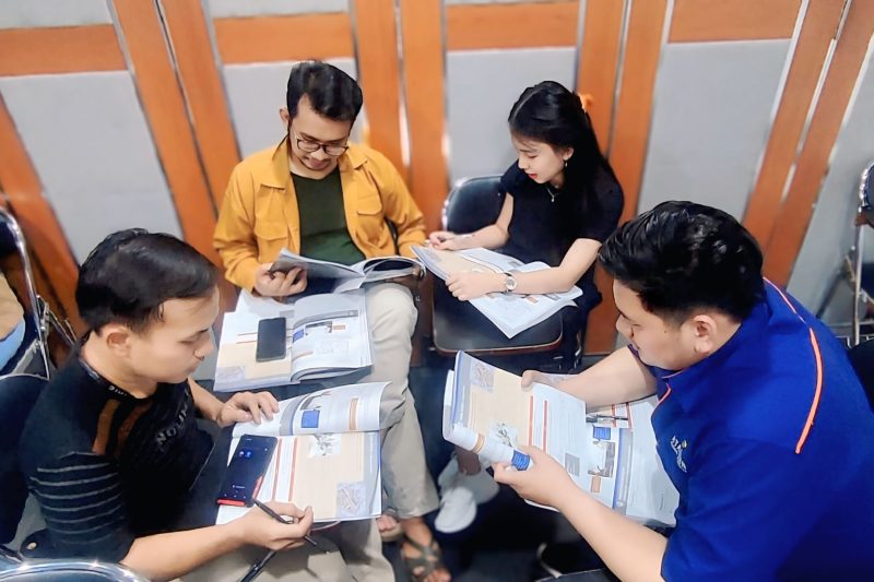 kelas karyawan LIA Pajajaran
