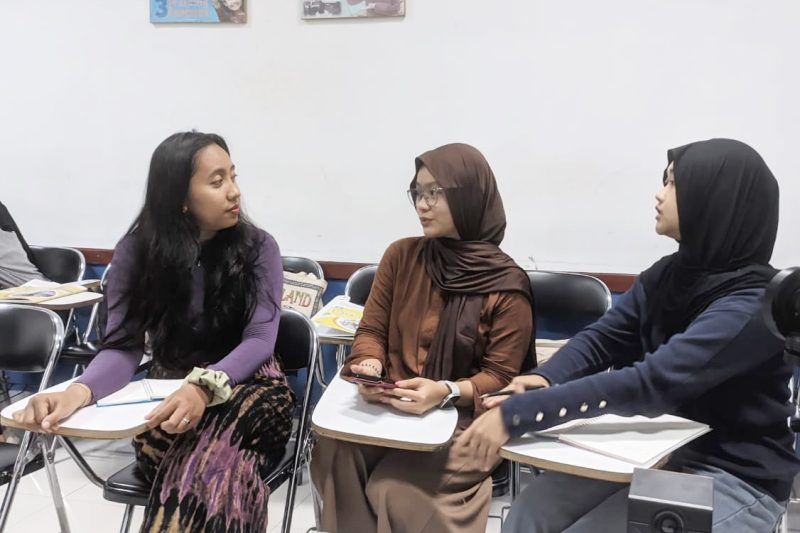 kelas bahasa Inggris untuk dewasa LIA Yogya