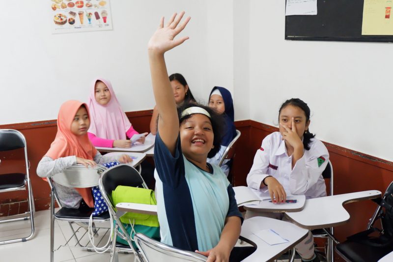 kursus bahasa Inggris SD LIA Palembang 1